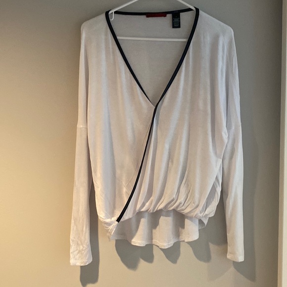 White cross cross top with faux leather trim - Picture 1 of 5